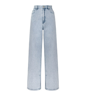 DREAMS by Alena Akhmadullina