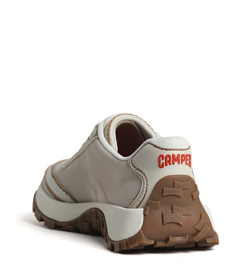 Camper